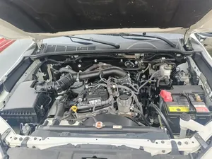 Toyota Hilux 2018 White