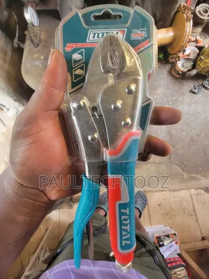 Gripping Plier