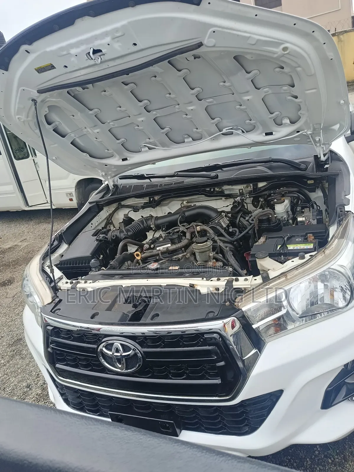 Toyota Hilux 2019 White