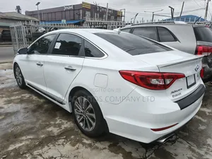 Hyundai Sonata Sport 4dr Sedan (2.4L 4cyl 6A) 2015 White