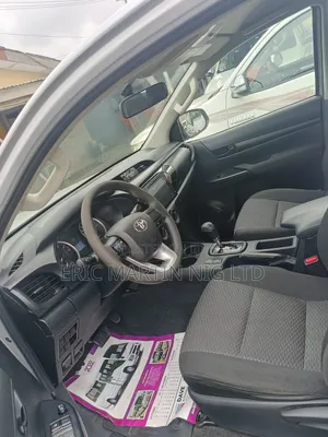 Toyota Hilux 2019 Gray