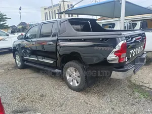 Toyota Hilux 2020 Black