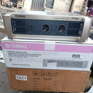 Photo - Yamaha Powered Amplifier P7000s
