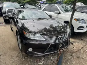 Lexus ES 2015 Brown