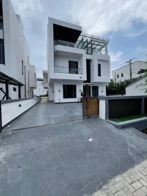 6bdrm Duplex in Ikota for sale