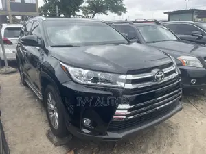 Toyota Highlander Limited 4dr SUV AWD (3.5L 6cyl 6A) 2015 Black