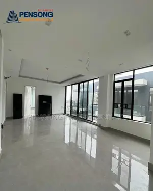 3bdrm Apartment in Lekki Phase 1 for rent