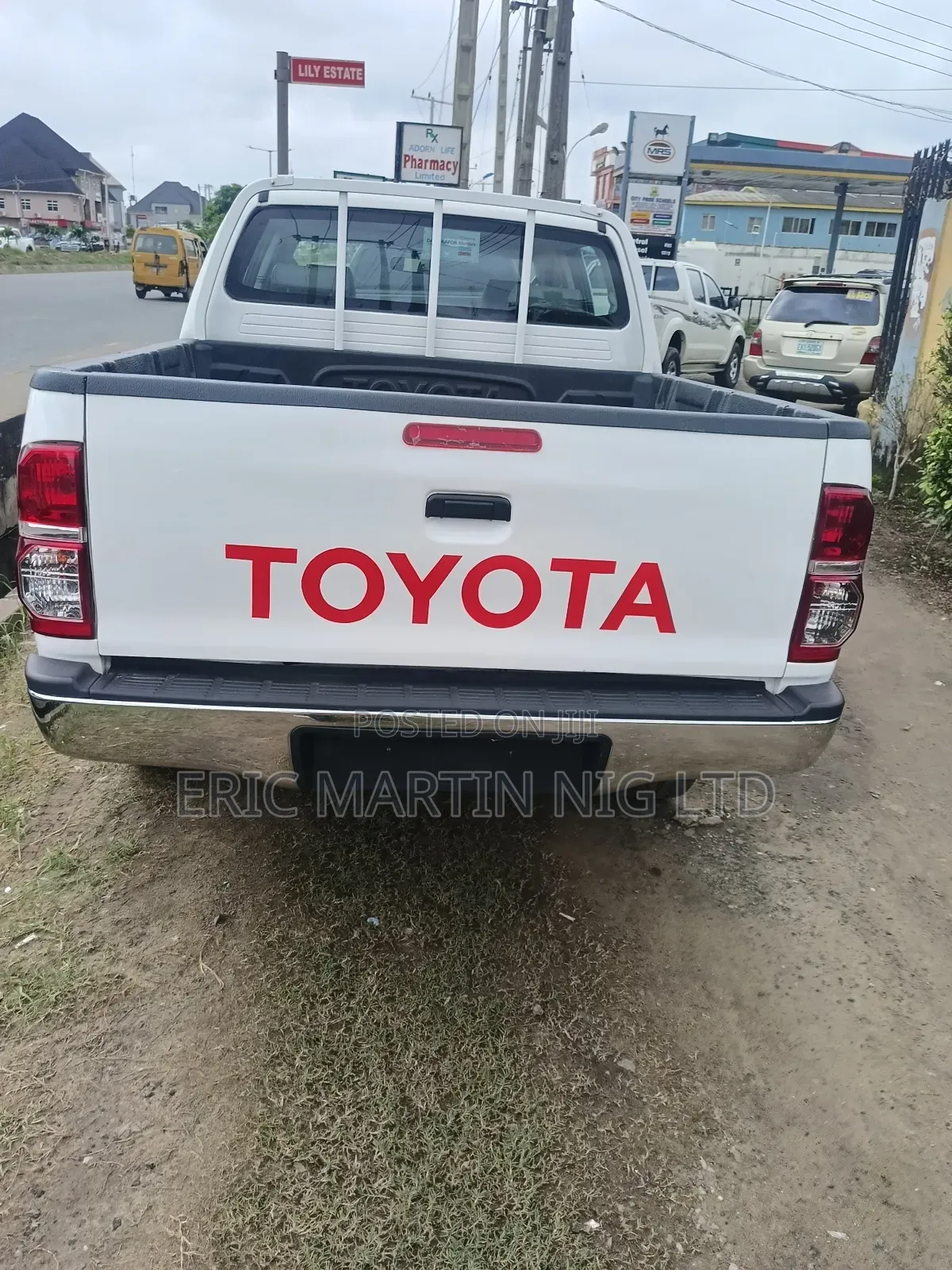 Toyota Hilux 2012 White
