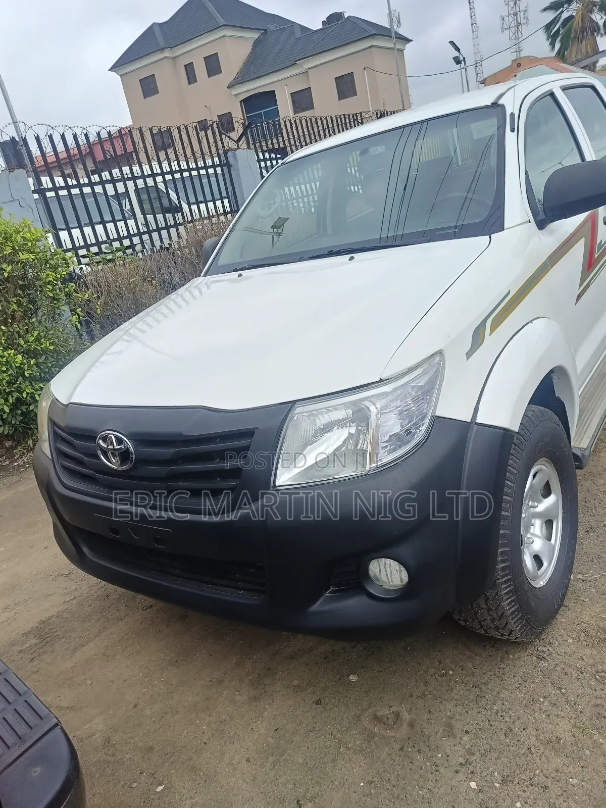 Toyota Hilux 2012 White