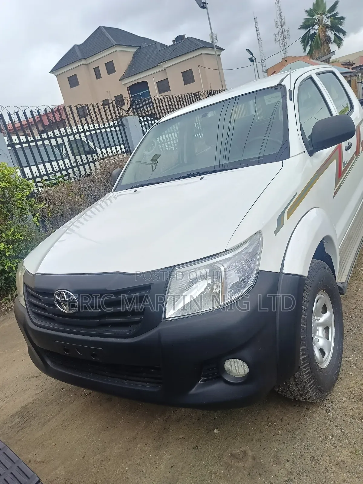 Toyota Hilux 2012 White