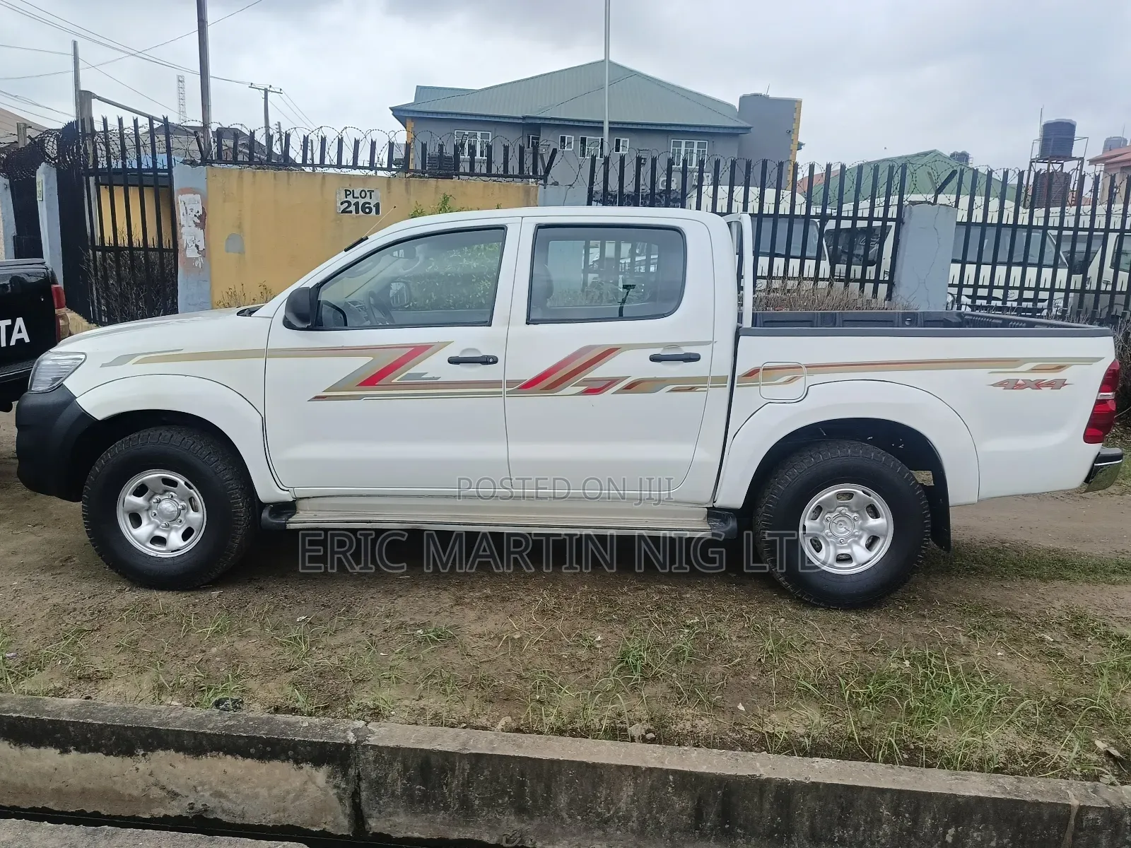 Toyota Hilux 2012 White