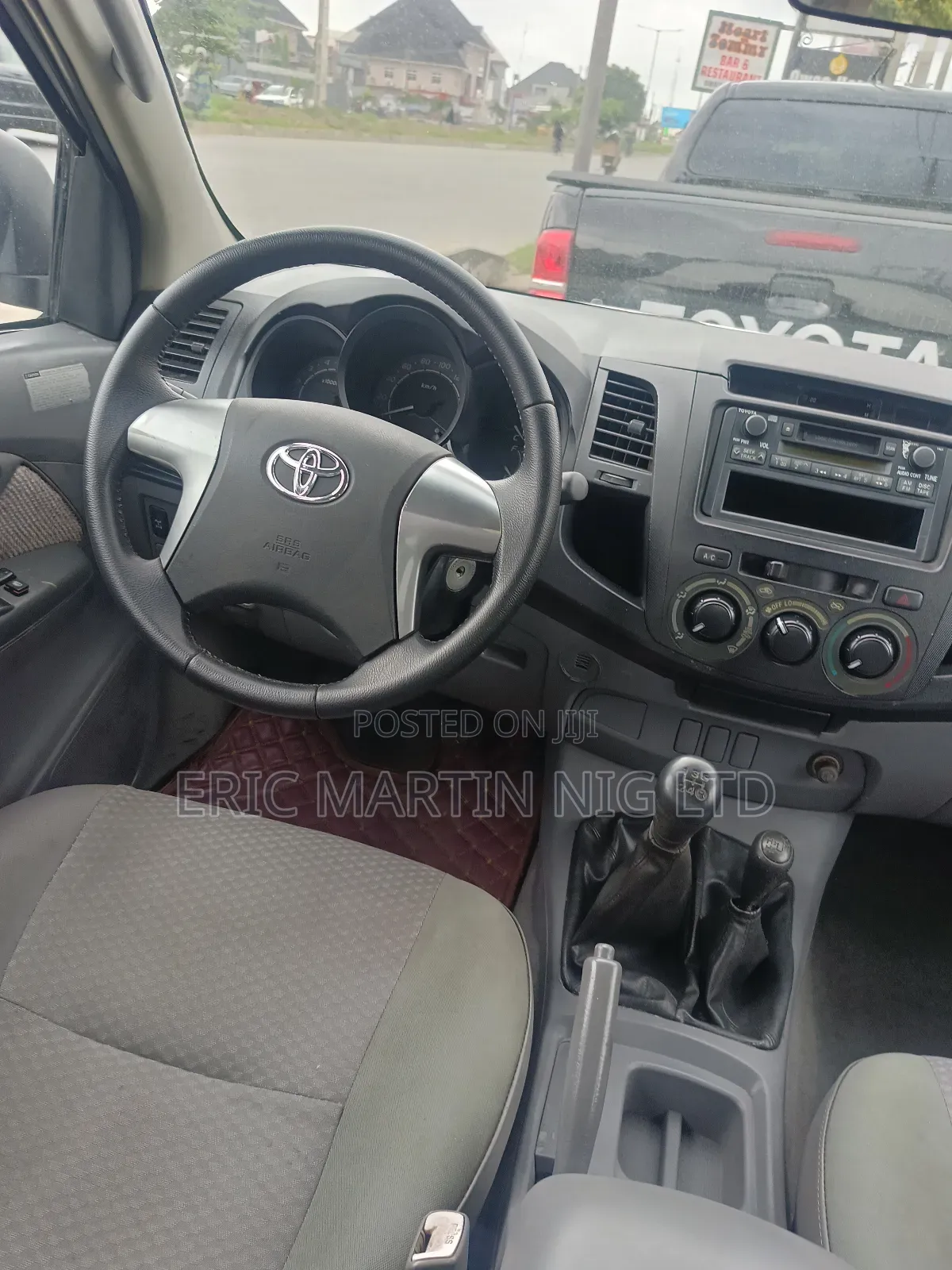 Toyota Hilux 2012 White
