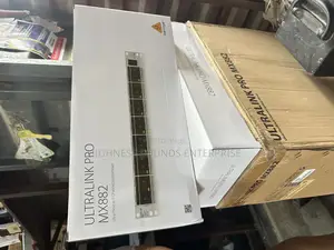 Behringer Ultralink Pro Mx882