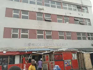 3 Stores Building Office Complex