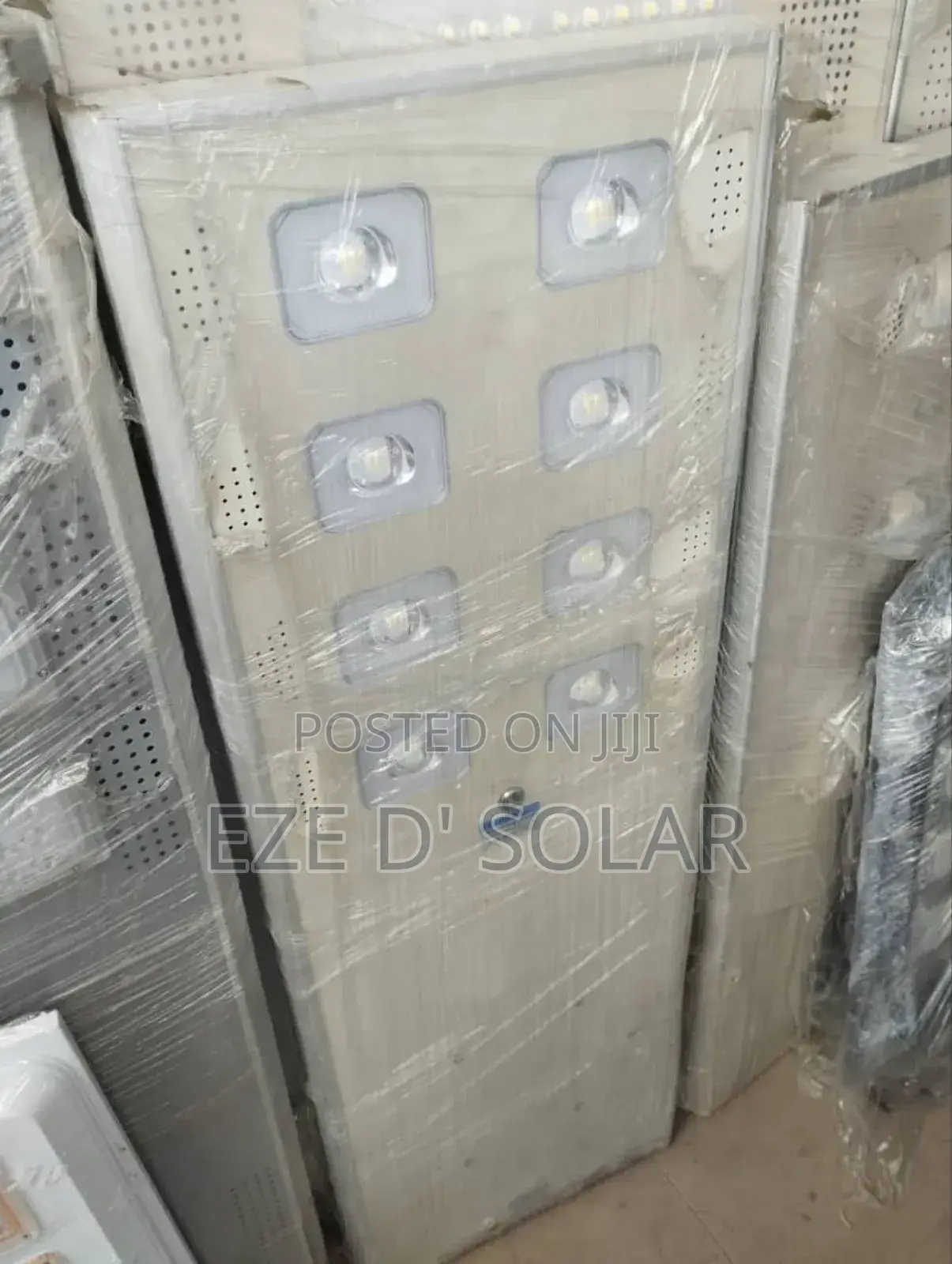 8 Eyes Wakatek Solar Street Light