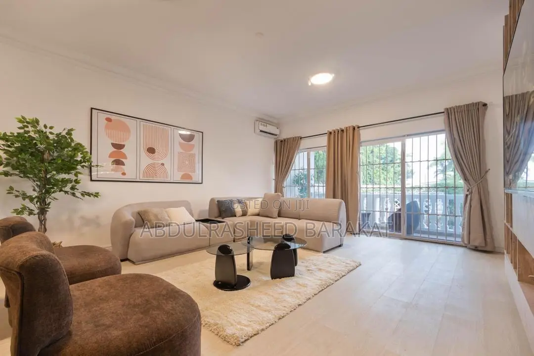 Luxury Two/Three Waterfront Apartment