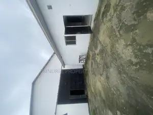 Warehouse to Let