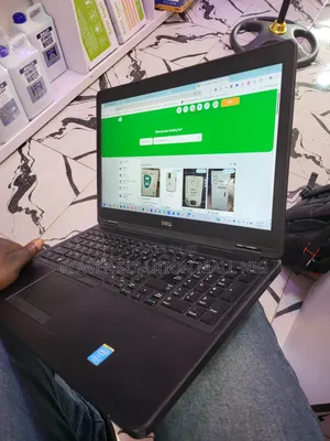 Photo - Laptop Dell Latitude E5550 8GB Intel Core i5 SSD 256GB