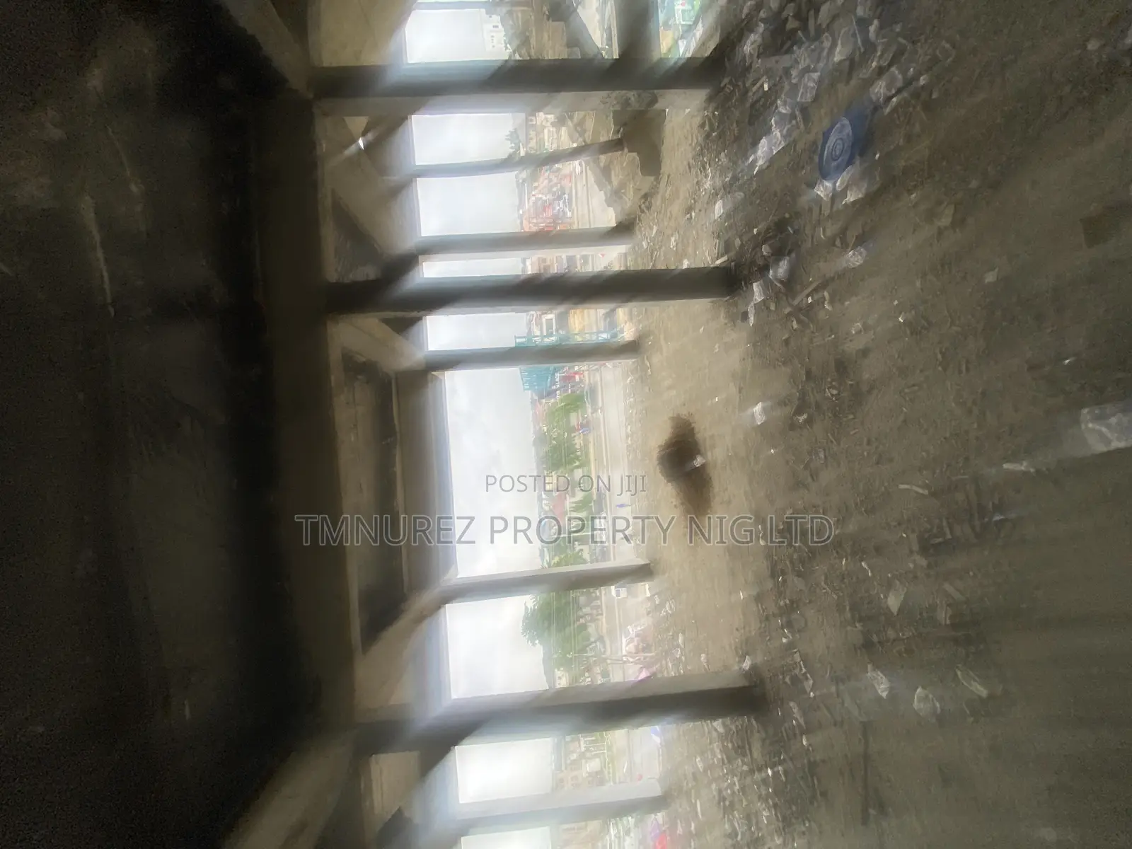 Warehouse/Showroom to Let