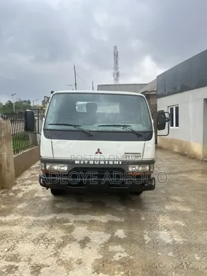 Photo - Mitsubishi Canter 2000 White