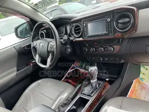 Toyota Tacoma 2018 Gray