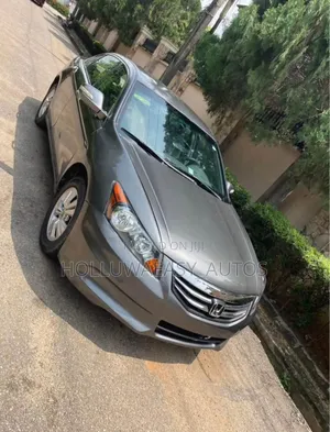 Photo - Honda Accord 2012 Silver