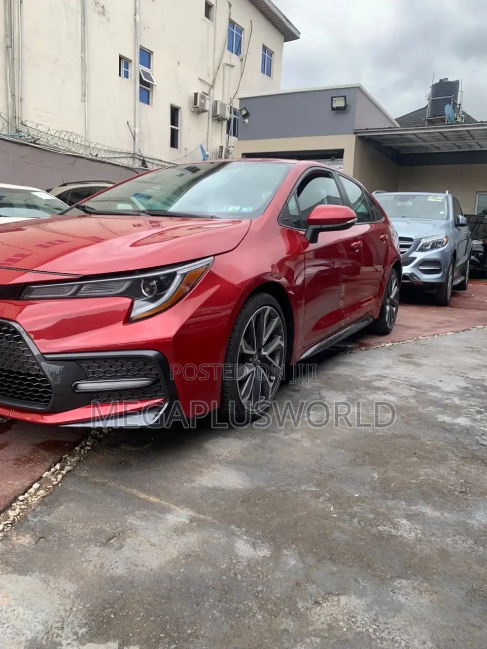 Toyota Corolla SE 2021 Red