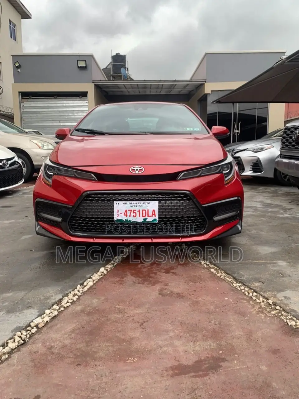 Toyota Corolla SE 2021 Red