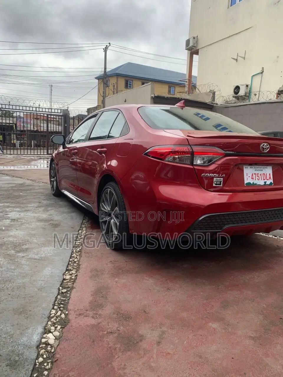 Toyota Corolla SE 2021 Red