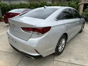 Hyundai Sonata SE 2018 Silver