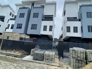 Photo - 5bdrm Duplex in Lekki for sale