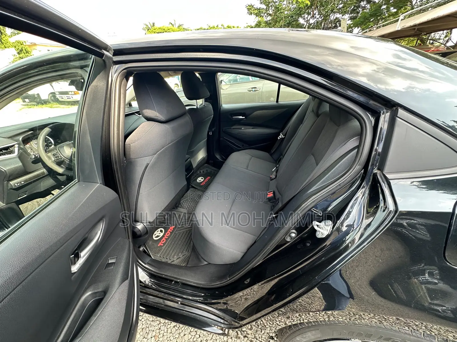 Toyota Corolla LE 2020 Black