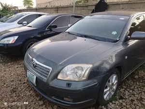 Toyota Avensis 1.8 VVT-i 2006 Gray