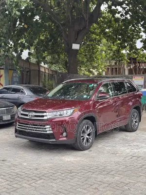 Photo - Toyota Highlander XLE V6 4x4 (3.5L 6cyl 6A) 2016 Beige
