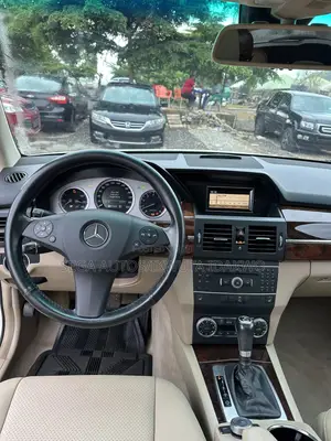 Mercedes-Benz GLK-Class 350 4MATIC 2012 White