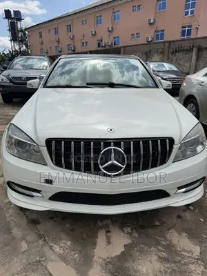 Photo - Mercedes-Benz C300 Sport Sedan RWD (3.0L 6cyl 6M) 2011 White