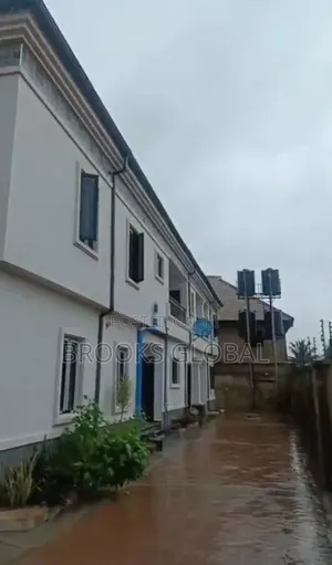 2bdrm Block of Flats in Benin City for rent