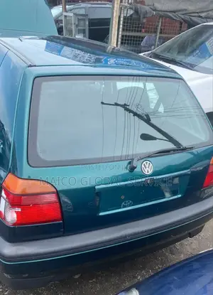 Volkswagen Golf 2000 Green