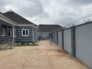 Screeding and Painting Services