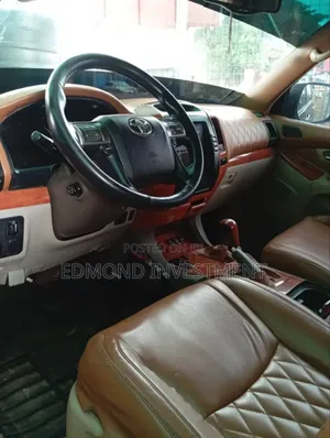 Toyota Land Cruiser Prado 2023 Black