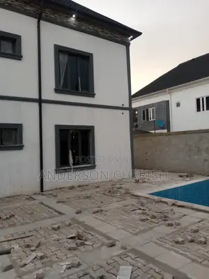 5bdrm Duplex in Lifecamp for sale
