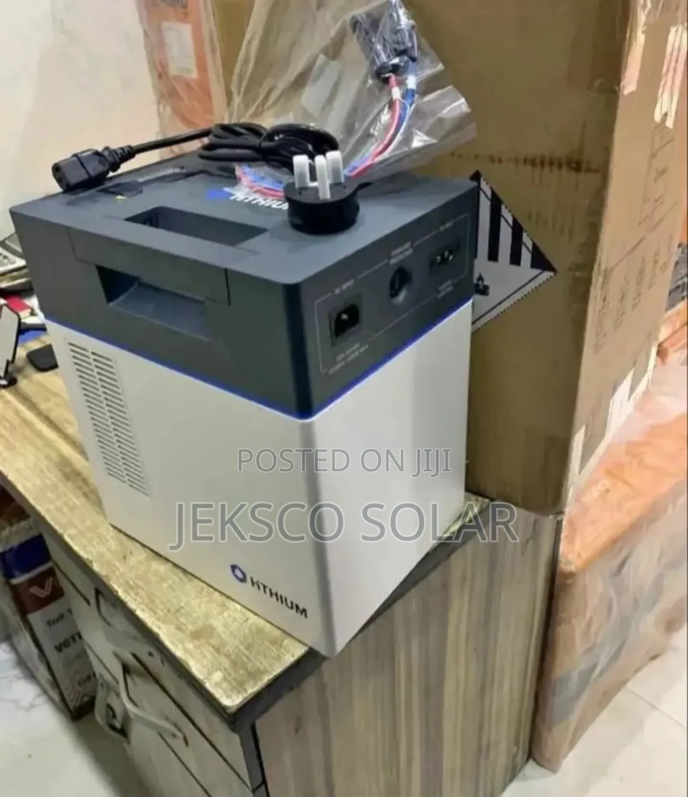 Hithium 2kw, 1000w Lithium Solar Generator.