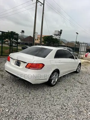 Mercedes-Benz E350 Base 4Matic Sedan AWD (3.5L 6cyl 7A) 2014 White