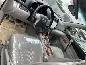 Toyota Highlander Limited 2010 Gray