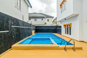 Luxury Two Bedroom Apartment With Pool and Ps5