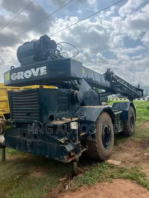 Photo - Grove 25-Ton Crane
