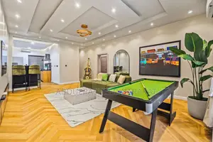 Luxury 2 Bedroom Apartment With Private Cinema Snooker Pool