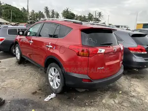 Toyota RAV4 Limited 4dr SUV (2.5L 4cyl 6A) 2015 Red