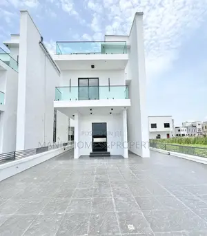 5bdrm Duplex in Chevron for sale