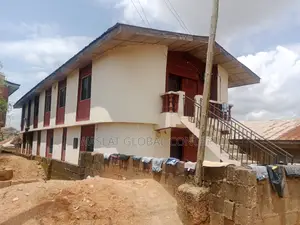 2bdrm Block of Flats in Fiwasaye Estate, Osogbo for sale